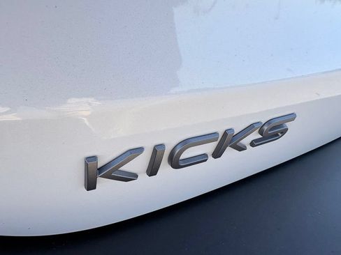 Used 2025 Nissan Kicks SR FWD image 22