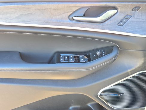 Used 2022 Jeep Grand Cherokee Overland image 21