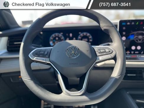 New 2026 Volkswagen Tiguan SE R-Line AWD/4WD image 35