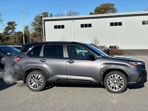 New 2025 Subaru Forester Touring image 2