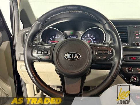 Used 2016 Kia Sedona LX w/ LX Essentials Premium Package FWD image 14