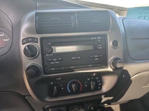 Used 2011 Ford Ranger XLT image 2