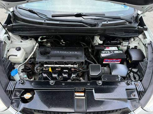Used 2012 Hyundai Tucson Limited FWD image 39
