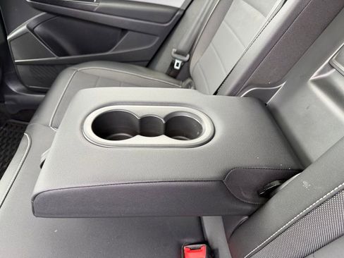 Used 2022 Volkswagen Taos SE image 23