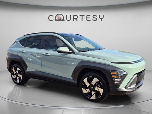Used 2024 Hyundai Kona Limited AWD/4WD image 7