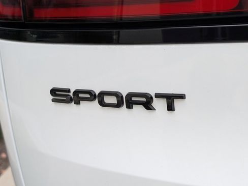 Used 2024 Land Rover Range Rover Sport SE image 31