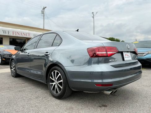 Used 2016 Volkswagen Jetta SE FWD image 9