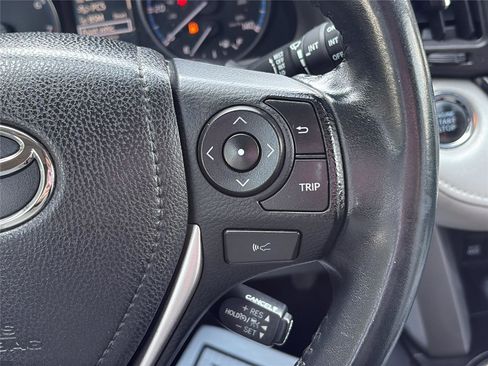 Used 2018 Toyota RAV4 XLE w/ Plus Extra Value Package image 22