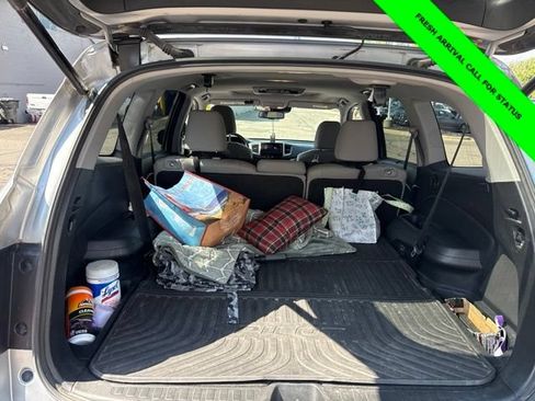 Used 2017 Honda Pilot Touring image 18