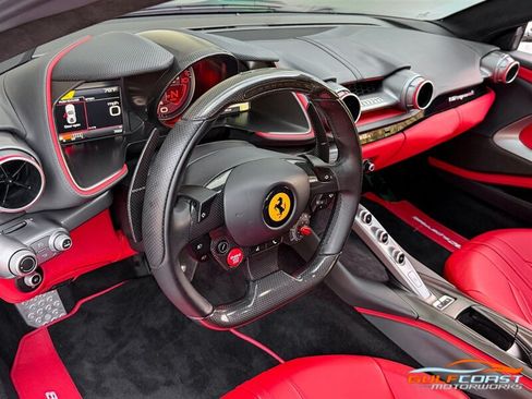 Used 2018 Ferrari 812 Superfast RWD image 25