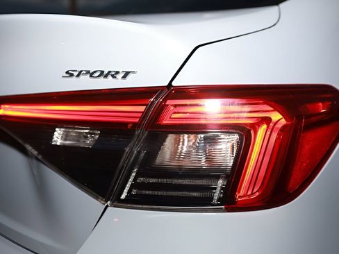 Used 2023 Honda Civic Sport image 27