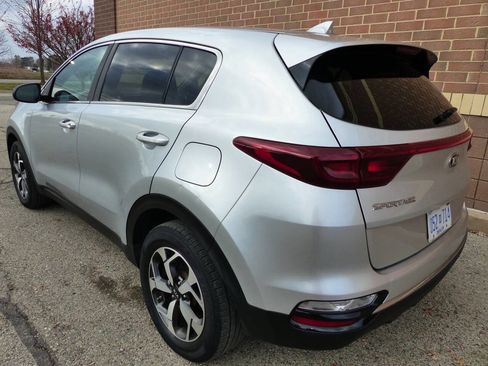 Used 2020 Kia Sportage LX AWD/4WD image 8