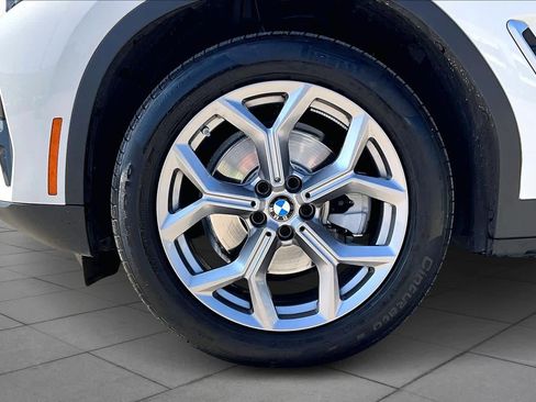 Used 2023 BMW X4 xDrive30i w/ Premium Package image 10