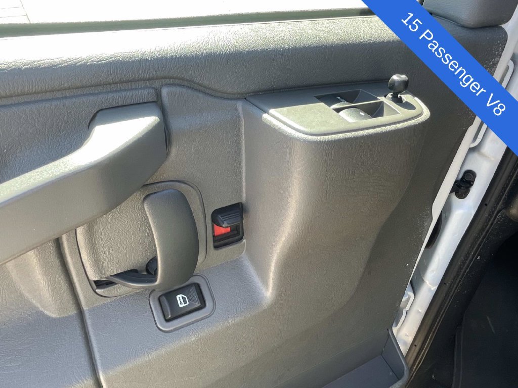 Used 2025 Chevrolet Express 3500 LT w/ LT Preferred Equipment Group RWD image 15