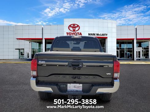 Used 2019 Toyota Tacoma TRD Off-Road AWD/4WD image 4