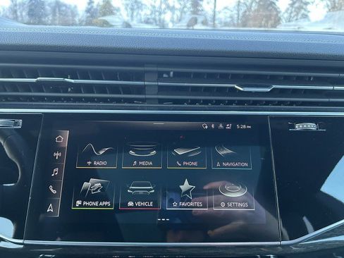 Used 2023 Audi Q8 Premium Plus w/ Premium Plus Package image 14