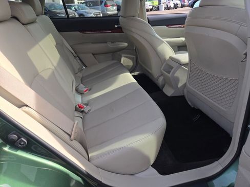 Used 2011 Subaru Outback 3.6R Limited w/ PWR Moonroof Pkg image 9