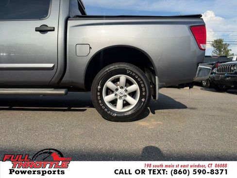 Used 2014 Nissan Titan SV w/ SV Value Truck Package AWD/4WD image 25