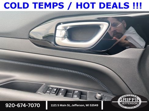 New 2025 Jeep Compass Latitude w/ Sun & Sound Group image 15