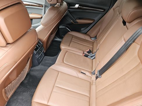 Used 2019 Audi Q5 2.0T Premium Plus w/ Premium Plus Package image 30