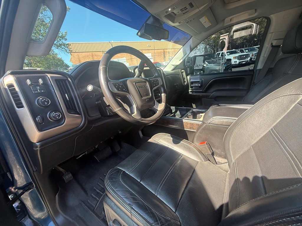Used 2015 GMC Sierra 2500 Denali w/ Duramax Plus Package AWD/4WD image 23