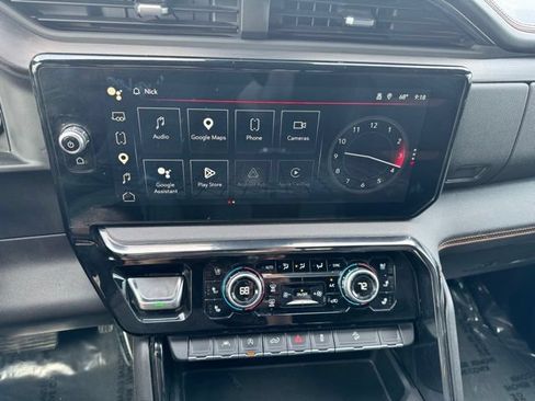 Certified 2022 GMC Sierra 1500 AT4 w/ AT4 Preferred Package AWD/4WD image 17