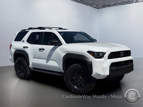 Used 2025 Toyota 4Runner TRD Off-Road Premium AWD/4WD image 2