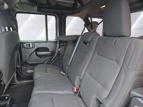 Used 2022 Jeep Wrangler Unlimited Sport AWD/4WD image 11