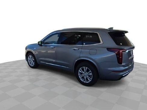 New 2025 Cadillac XT6 Luxury image 3