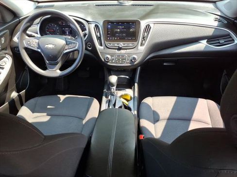 Used 2024 Chevrolet Malibu LT FWD image 12