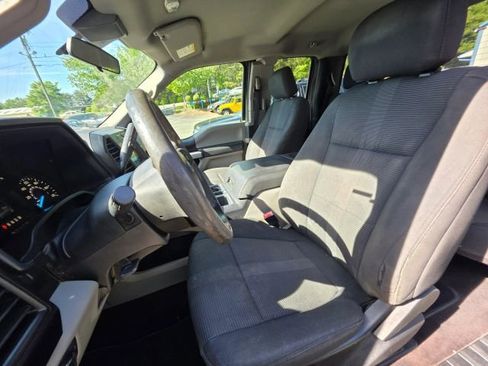 Used 2019 Ford F150 XL w/ Equipment Group 101A Mid AWD/4WD image 14