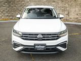 Used 2022 Volkswagen Tiguan SE image 2
