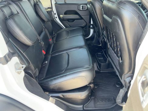 Used 2023 Jeep Wrangler Unlimited Rubicon 4xe image 30