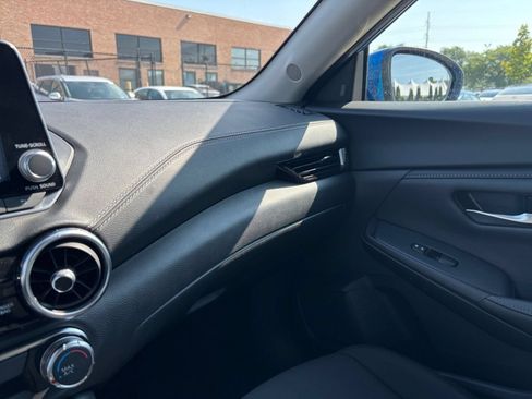Used 2025 Nissan Sentra SV FWD image 33