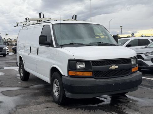 Used 2017 Chevrolet Express 2500 image 16