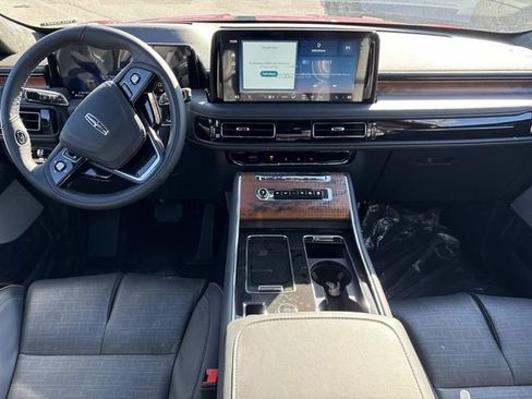 New 2026 Lincoln Aviator Black Label w/ Jet Appearance Package AWD/4WD image 16