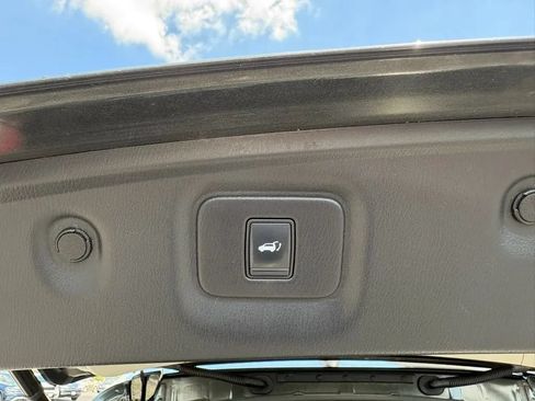 Used 2015 INFINITI QX60 Luxe w/ Premium Plus Package AWD/4WD image 11