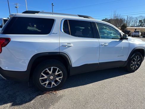Used 2023 GMC Acadia SLT image 8