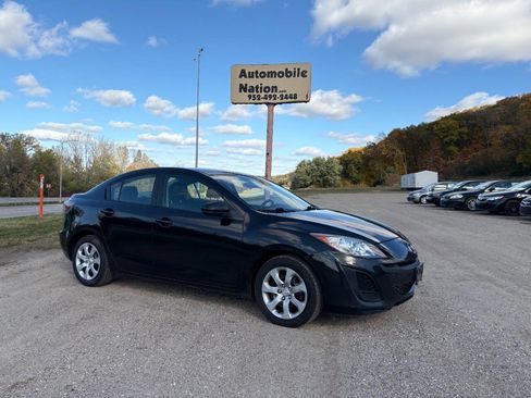 Used 2011 MAZDA MAZDA3 i Sport image 19