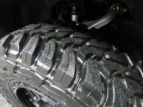 Used 2023 GMC Sierra 2500 AT4 w/ AT4 Premium Plus Package image 8