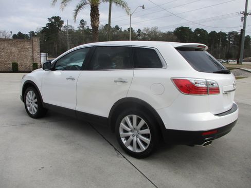 Used 2010 MAZDA CX-9 Grand Touring w/ Moonroof & Bose Audio Pkg image 4