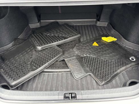 Used 2018 Toyota Camry XSE image 11