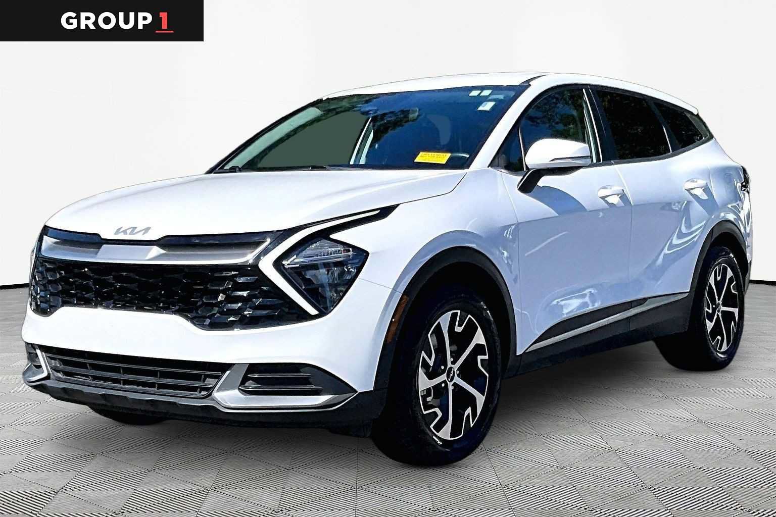 Used 2023 Kia Sportage EX FWD image 1