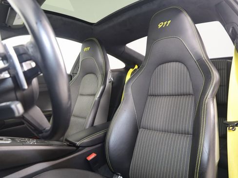 Used 2019 Porsche 911 Carrera T w/ Carrera T Interior Package image 35