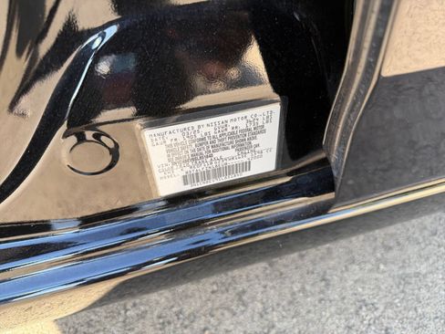 Used 2025 Nissan Versa SV FWD image 27