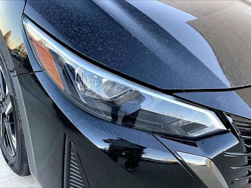 Used 2025 Nissan Sentra SV image 25