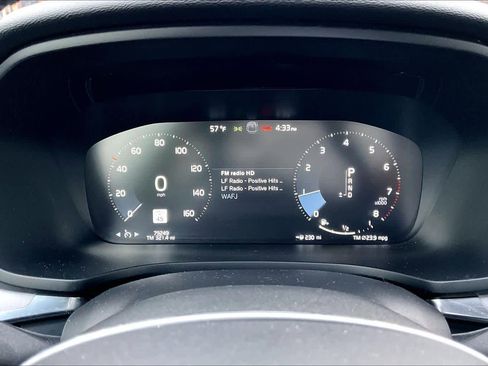 Used 2020 Volvo V60 T5 Momentum image 26