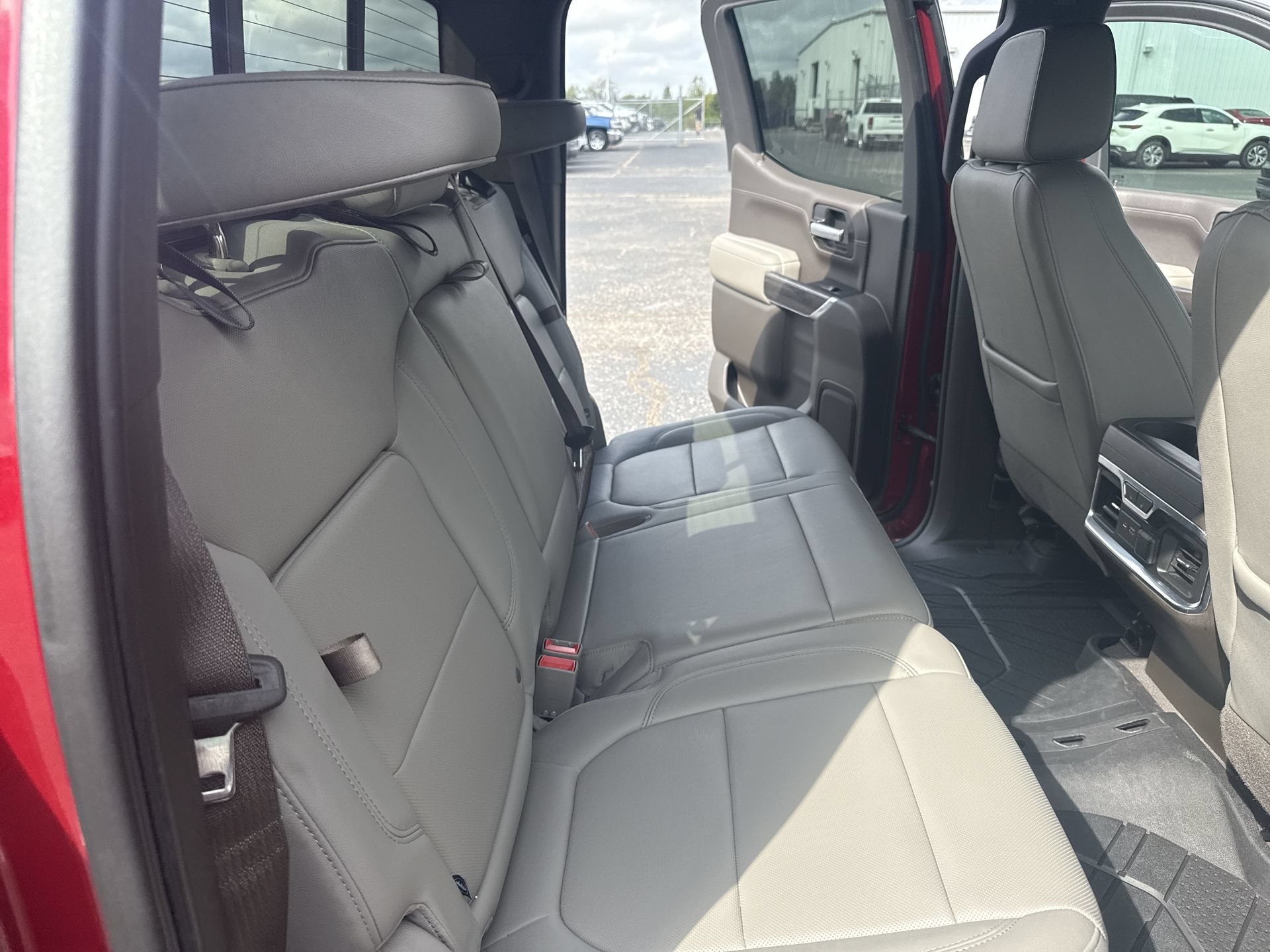 Certified 2019 Chevrolet Silverado 1500 LTZ AWD/4WD image 32