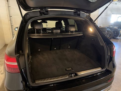 Used 2018 Mercedes-Benz GLC 300 GLC300 4MATIC image 8