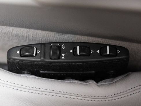 Used 2013 Mercedes-Benz E 350 4MATIC Coupe image 87